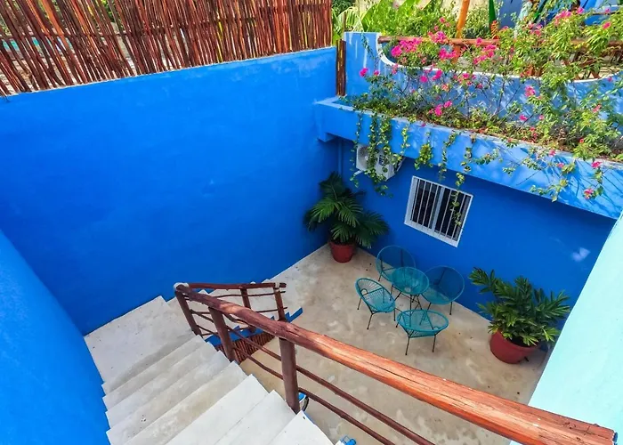 Luxury 6-bed 6-bath- An Entire Private W-plung Pool-5th Ave & At Walking Distance Playa del Carmen