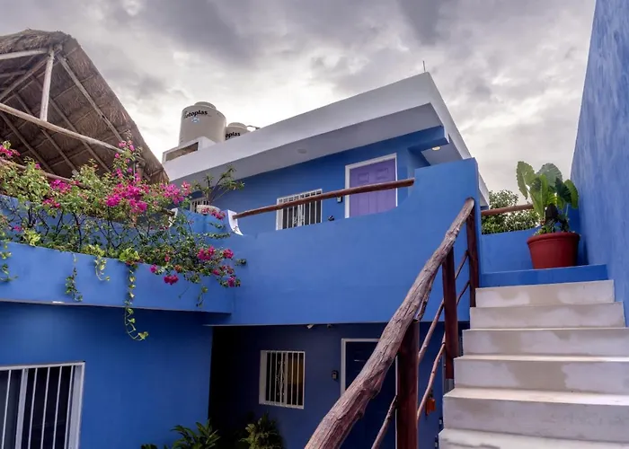 Luxury 6-bed 6-bath- An Entire Private W-plung Pool-5th Ave & At Walking Distance * Playa del Carmen