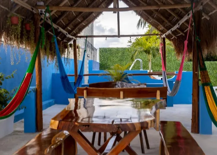 Luxury 6-bed 6-bath- An Entire Private W-plung Pool-5th Ave & At Walking Distance Playa del Carmen