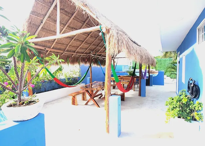 Luxury 6-bed 6-bath- An Entire Private W-plung Pool-5th Ave & At Walking Distance Playa del Carmen