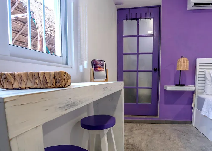 Luxury 6-bed 6-bath- An Entire Private W-plung Pool-5th Ave & At Walking Distance * Playa del Carmen